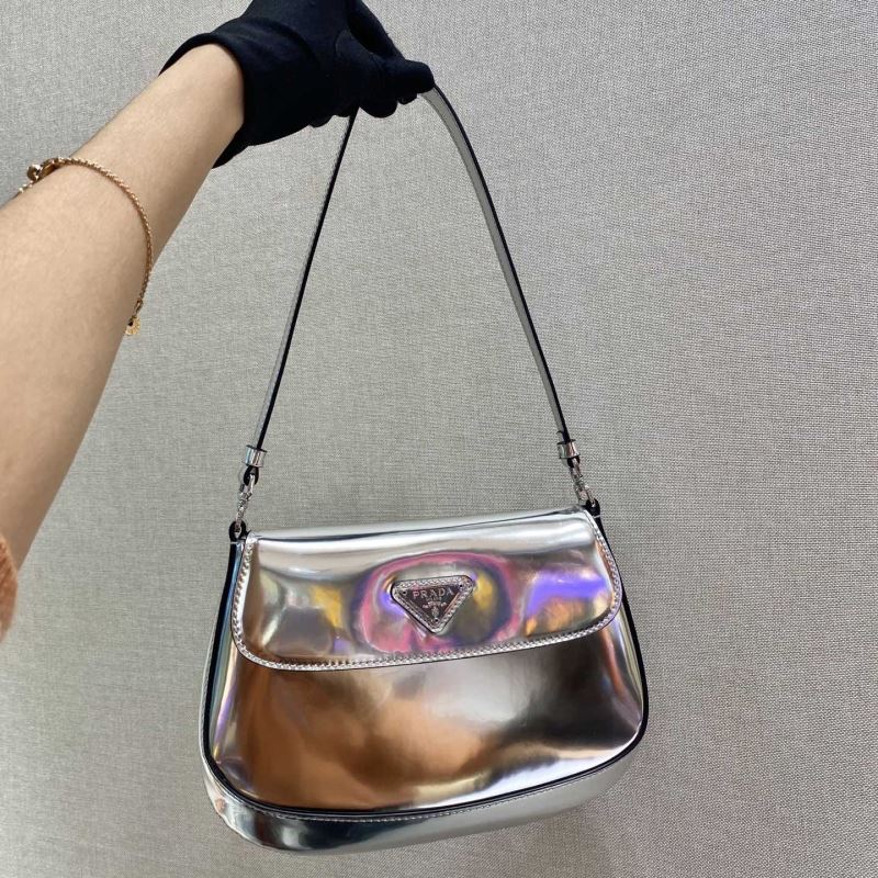 Pra*a cleo bags